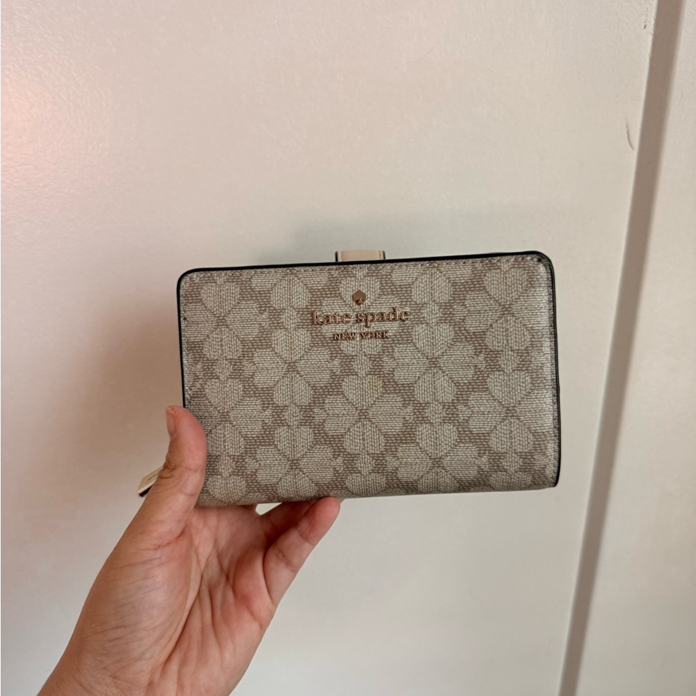 Kate Spade Beige Floral Wallet